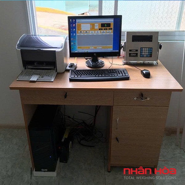 Cân điện tử 100 tấn