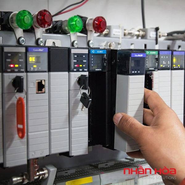  Cân điện tử kết nối với PLC