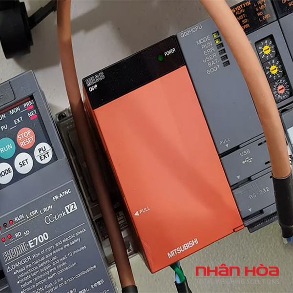  Cân điện tử kết nối với PLC