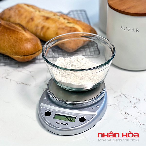 Cân điện tử làm bánh