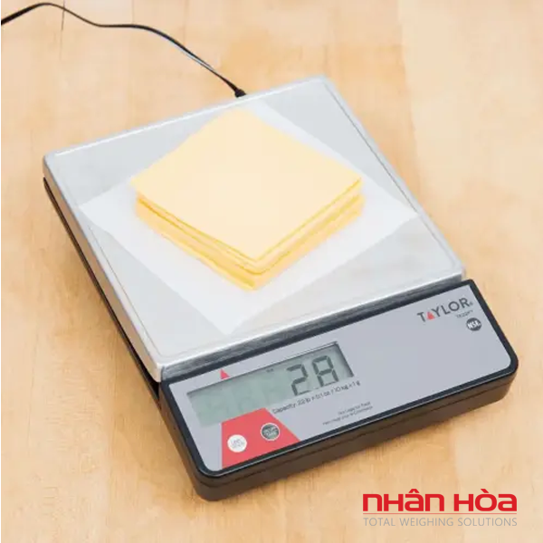 Cân điện tử làm bánh