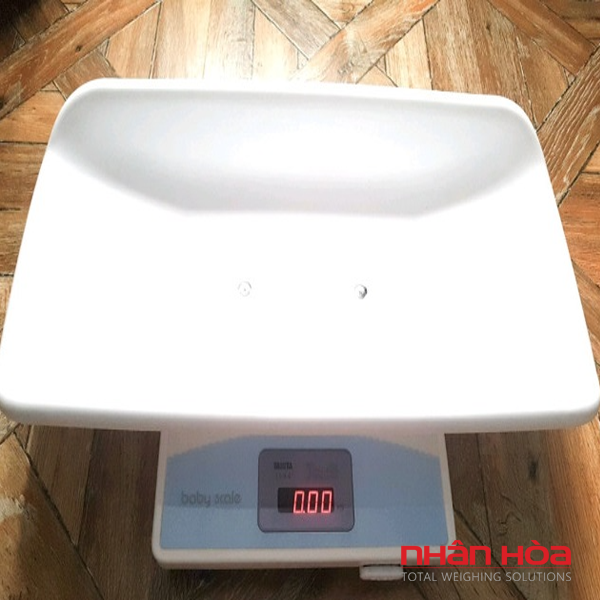 Cân điện tử cho trẻ sơ sinh