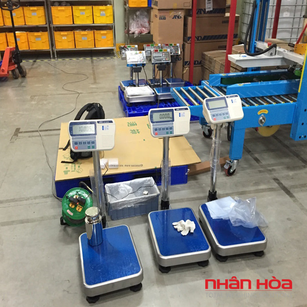 Cân điện tử Hòa Bình