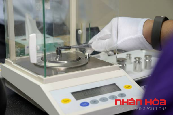 Các loại cân phân tích điện tử thông dụng