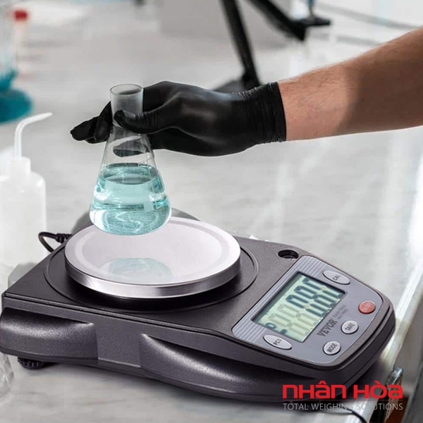 Khi nào nên dùng cân phân tích 2 số lẻ 