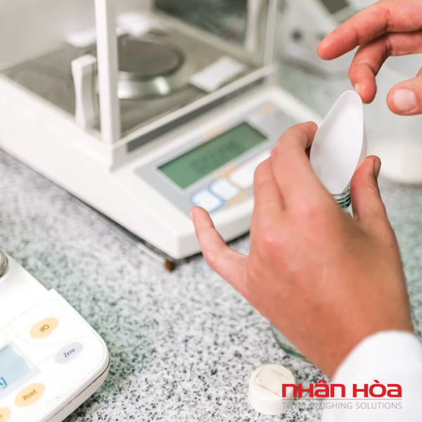 Cân phân tích 4 số lẻ dùng cho công việc gì