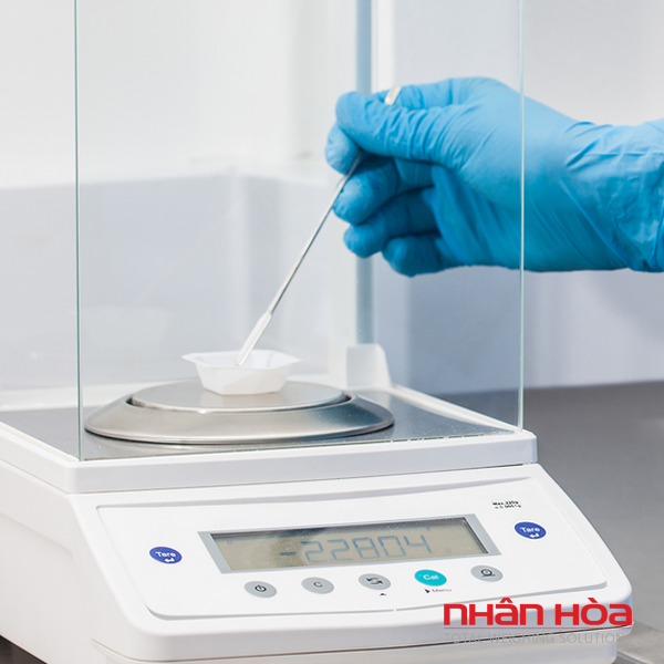 Ứng dụng cân phân tích phòng thí nghiệm