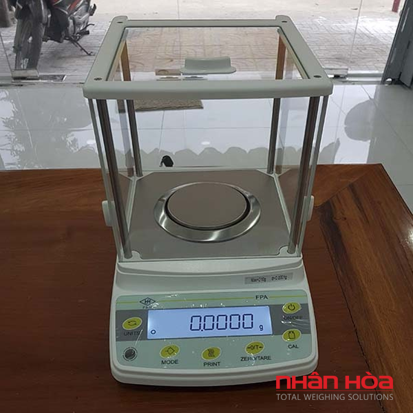 Phân biệt cân phân tích và cân kỹ thuật