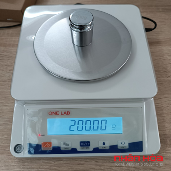 Phân biệt cân phân tích và cân kỹ thuật
