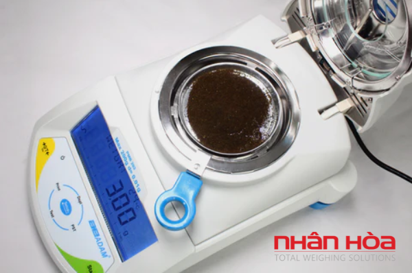 Khi nào cần sử dụng cân phân tích thay cân kỹ thuật