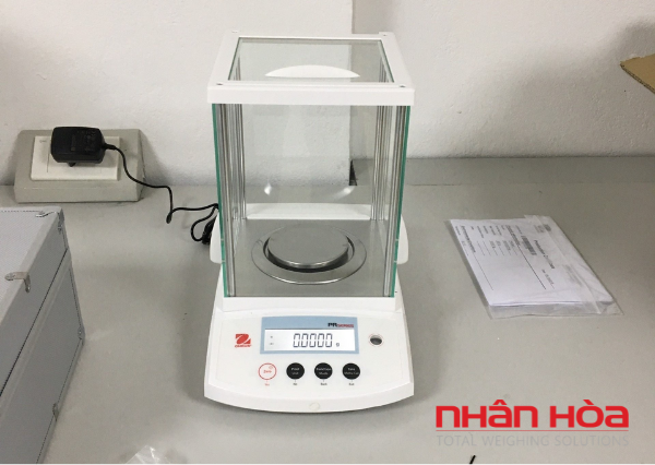 So sánh cân chuẩn nội và chuẩn ngoại