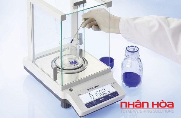 Cân phân tích dược phẩm
