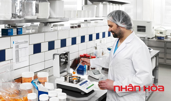 Cân phân tích dược phẩm