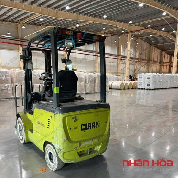 Cân bàn điện tử 5 tấn phù hợp nhà xưởng nào