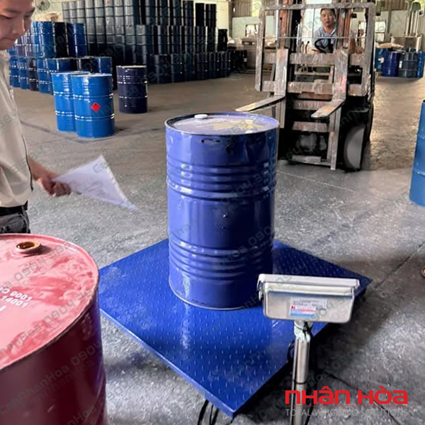 Cân bàn điện tử 5 tấn phù hợp nhà xưởng nào