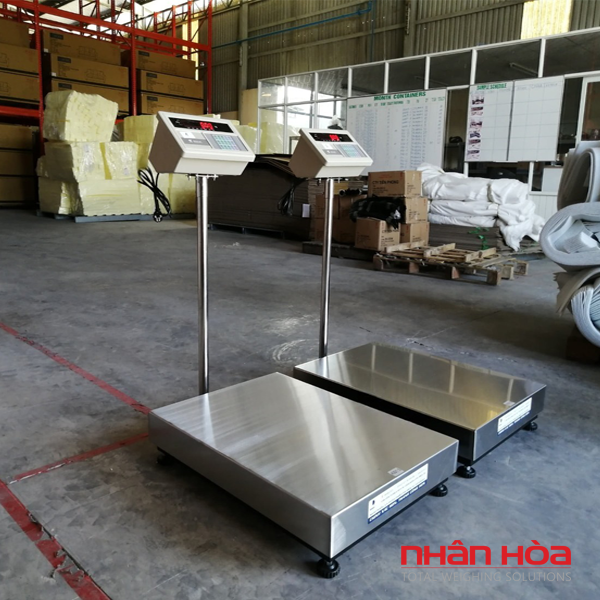 Nên chọn cân sàn điện tử hay cân bàn điện tử